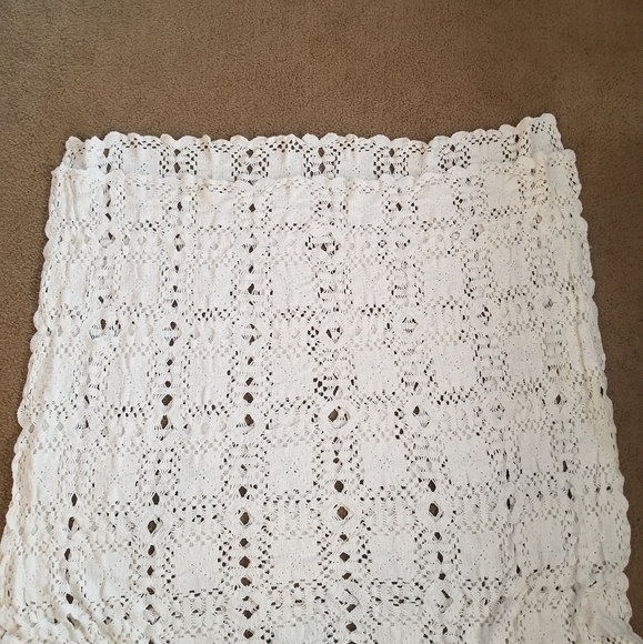 Tablecloth - Picture 2 of 2